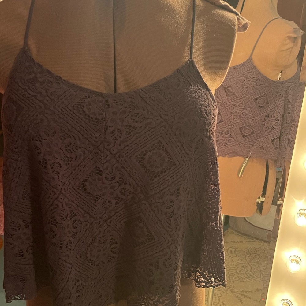 American Eagle lace crop top size medium